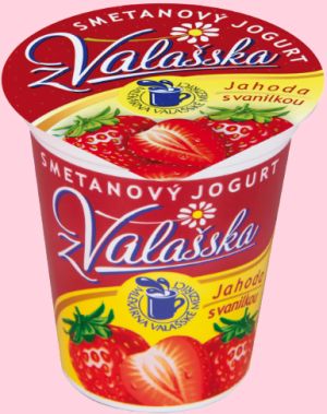 Smetanov jogurt jahoda s vanilkou - Mlkrensk vrobek roku 2015