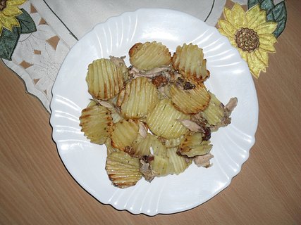 FOTKA - Peen brambory s uzenm masem