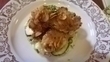 fotka Kuchask pohotovost - Smaen vinn klobsa v mandlovo-pistciovm tstku s bramborovm saltem se smetanou