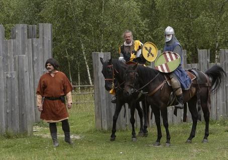 FOTKA - Historick film Jmnem krle s podivnmi vradami