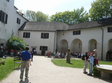 FOTKA - Temn hrad Rotejn postavil sm bel