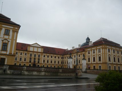 FOTKA - Jaromice nad Rokytnou se sochami na most