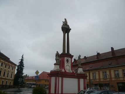 FOTKA - Jaromice nad Rokytnou se sochami na most