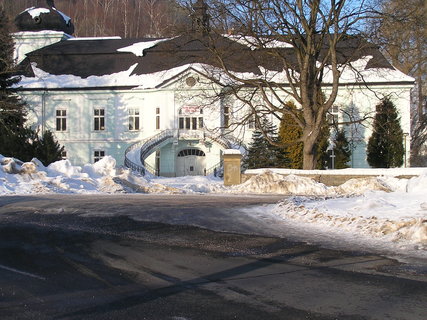 FOTKA - Horn Marov s hrobkou lechtickho rodu Aichelburg