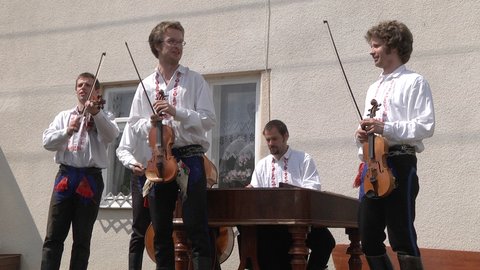 FOTKA - Nae tradice - Jzda krl