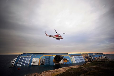 FOTKA - Potopen lodi Costa Concordia - rok po tragdii