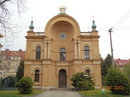 FOTKA - idovsk synagoga v slavi