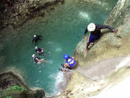 FOTKA - Objevte 27 prodnch tobogn uprosted tropickho pralesa