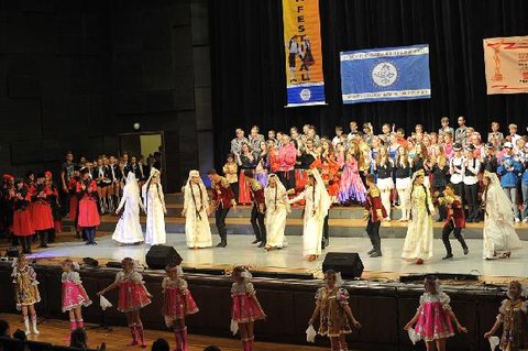 FOTKA - Mezinrodn festival dt a mldee Podzimn pohdka