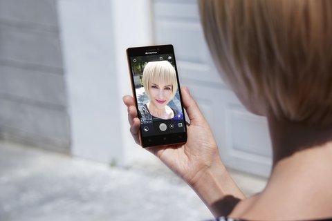 FOTKA - Smartphone Lenovo Vibe X2  spojen krsy a stylov inteligence