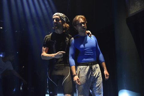 FOTKA - Rozhovor - muziklov herec a ekonom Tom Lbl