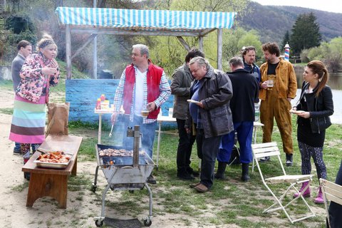 FOTKA - Djem serilu Pstav zamchaj Pavel Rimsk a Denisa Pfauserov