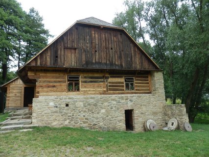FOTKA - Muzeum vesnickch staveb stednho Povltav ve Vysokm Chlumci