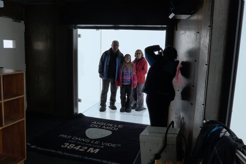 FOTKA - S rodinou na cestch - 3. st: Aiguillle du Midi a cesta dom