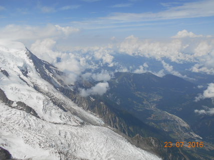 FOTKA - Hora Aiguille du Midi a asn leteck pohled na vrchol Mont Blanku