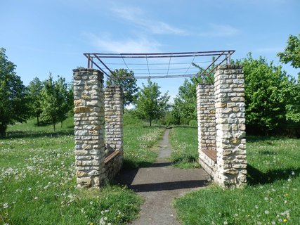 FOTKA - Prask zele - z Dolnch Poernic do Hostavic