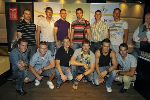 FOTKA - Finalist Mue roku 2010 R a SR byli pedstaveni v Praze