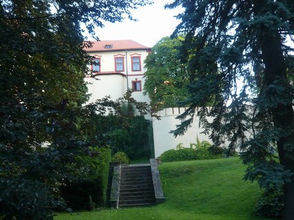 FOTKA - Hrad Kmen s pekrsnou zahradou