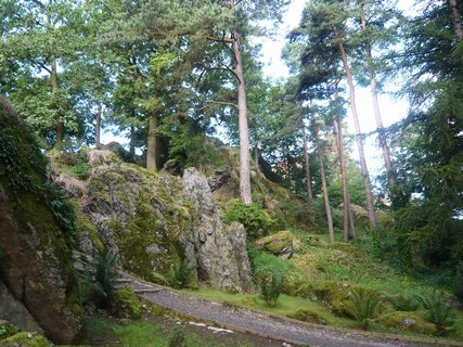 FOTKA - Hrad Kmen s pekrsnou zahradou