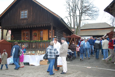 FOTKA - Velk Karlovice chystaj bohat vnon a novoron  program, poprv i iv betlm