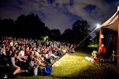 FOTKA - Letn Letn odstartovala velkolepm narozeninovm open air pedstavenm