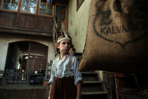 FOTKA - Film Po strniti bos