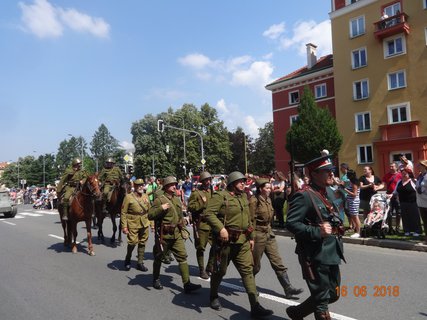 FOTKA - Tm enou americkho generla...