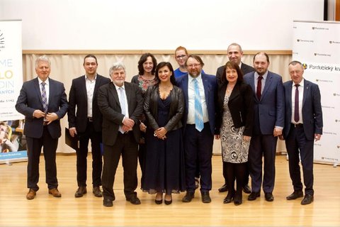 FOTKA - Oprn pvkyn Kalivodov mn profesi