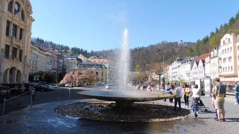 FOTKA - Toulky jarn prodou  Karlovy Vary