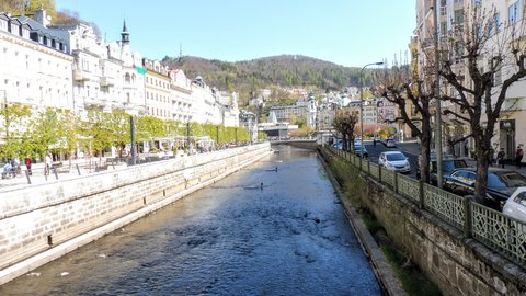 FOTKA - Toulky jarn prodou  Karlovy Vary