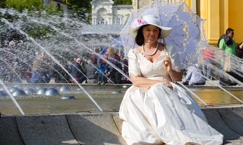 FOTKA - Jedno z 15 nejromantitjch mst stedn Evropy letos vstoup do sv 201. sezny