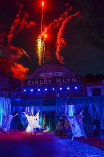 FOTKA - Velk ohov show 2019 v iklandu