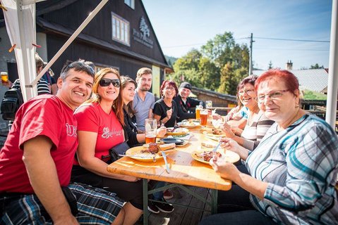 FOTKA - Frgly, koz zmrzlina, street food i zabjaka: nenechejte si ujt Karlovsk gastrofestival