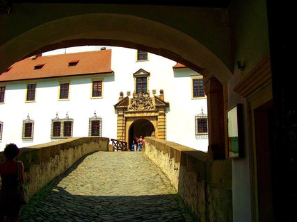FOTKA - Dovolen u ns, hrad Bouzov