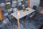 Libovky Pepy Libického: betonový stůl a vyplétané židle