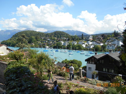 FOTKA - Prohldka jezernho hradu Oberhofen a plavba do Spiezu