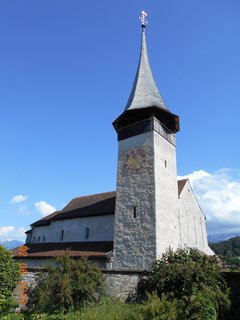 FOTKA - Prohldka jezernho hradu Oberhofen a plavba do Spiezu