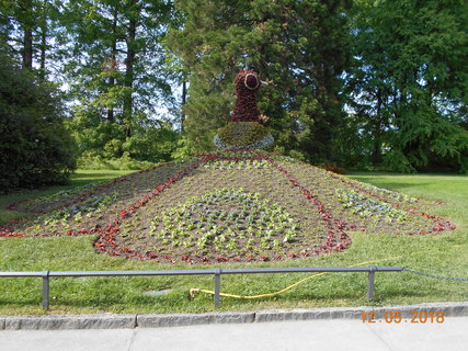 FOTKA - Prochzka po kvtinovm ostrov Mainau