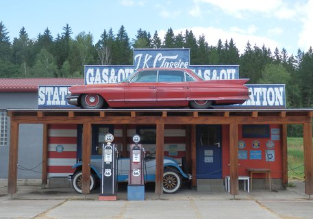 FOTKA - V rytmu rock-n rollu za krsou a histori americkho automobilismu