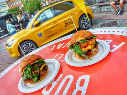 FOTKA - Burger Street Festival se vrac do Zlna, nabdne i zlnsk burger