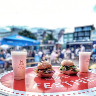 FOTKA - Burger Street Festival se vrac do Zlna, nabdne i zlnsk burger