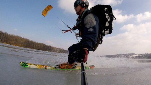 FOTKA - Kiting, rychle se rozvjejc adrenalinov sport