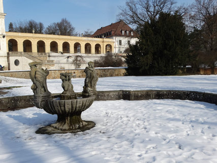 FOTKA - Ploskovice - zmek a park