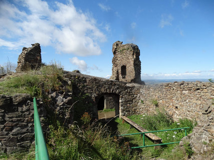 FOTKA - Lichnice - zcenina hradu