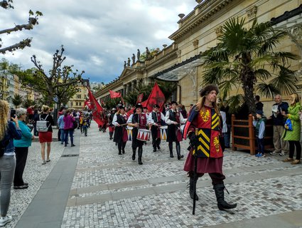 FOTKA - Zahjen 666. lzesk sezony Karlovy Vary