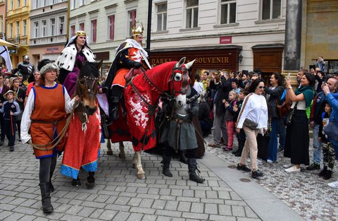 FOTKA - Zahjen 666. lzesk sezony Karlovy Vary