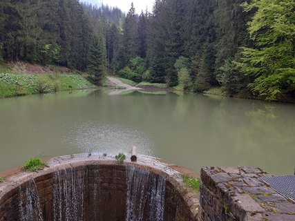 FOTKA - Bl  vlet k urbskmu klauzu, prameni Smradlav i do Obrky Bl