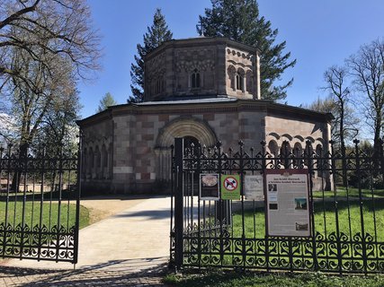 FOTKA - Harrachovsk hrobka
