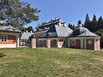 FOTKA - rsk vrchy maj svj Karltejn