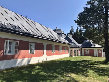 FOTKA - rsk vrchy maj svj Karltejn